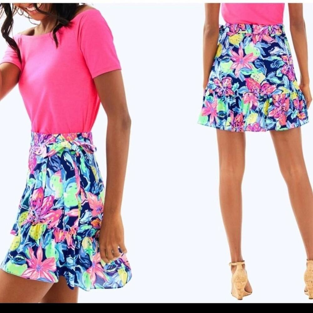 lilly pulitzer Multi-colored floral print mini skirt with tie waist sz 0